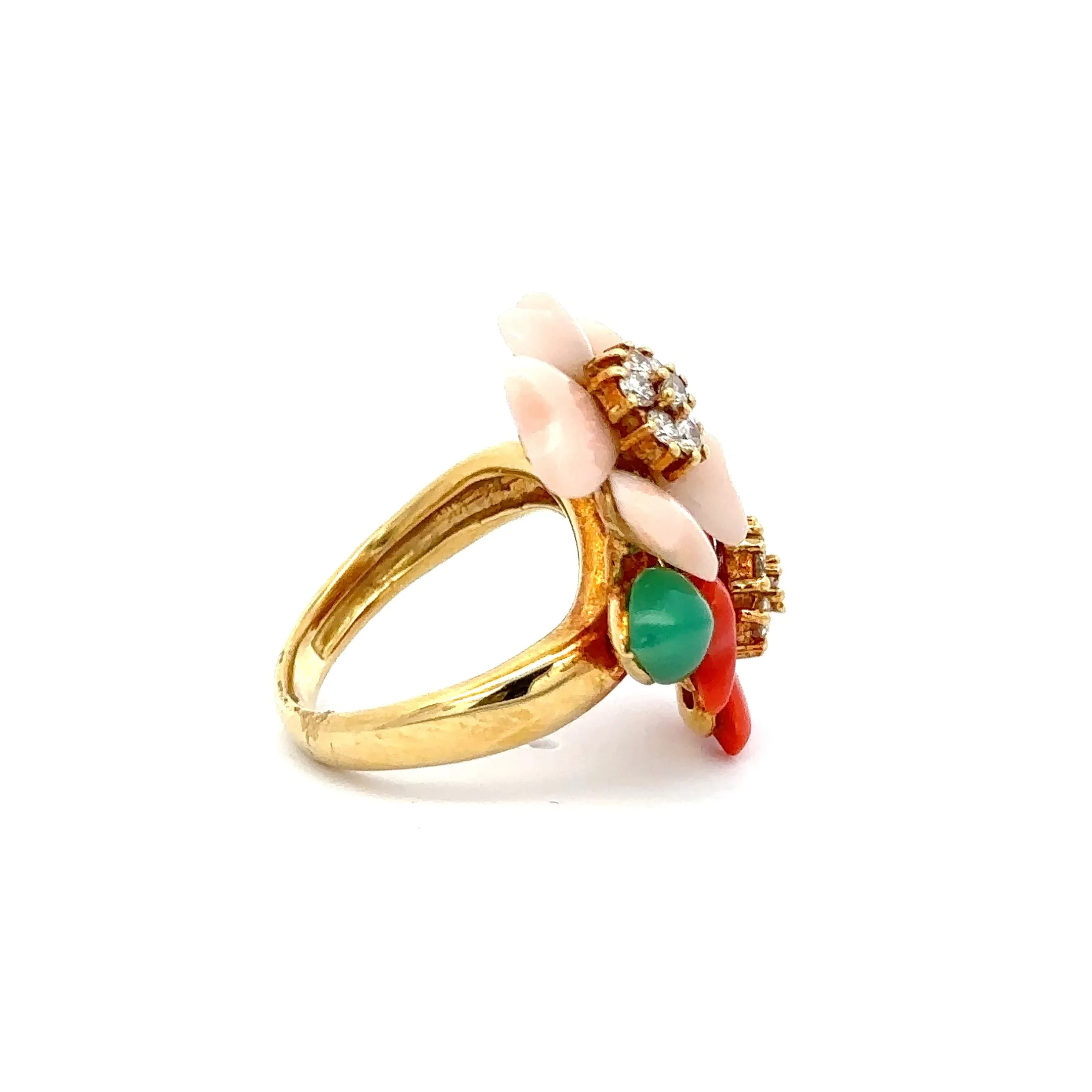 18KT Yellow Gold Estate Coral And Diamond Flower Ring