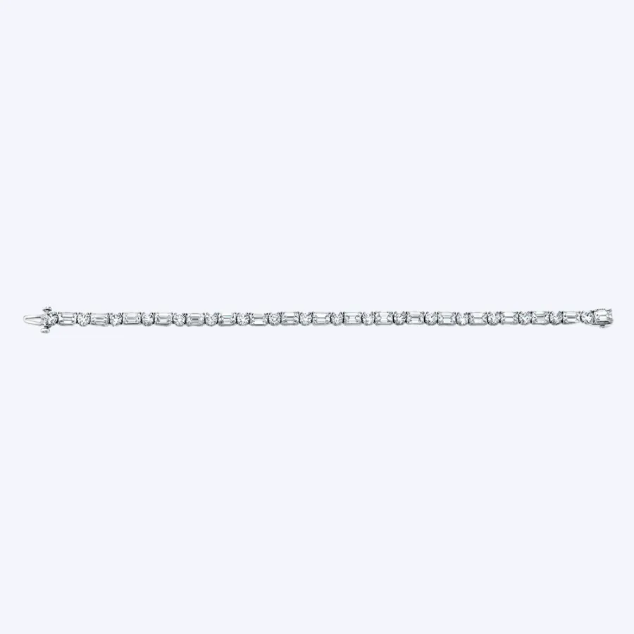 Alternating Emerald & Round Cut Diamond Tennis Bracelet