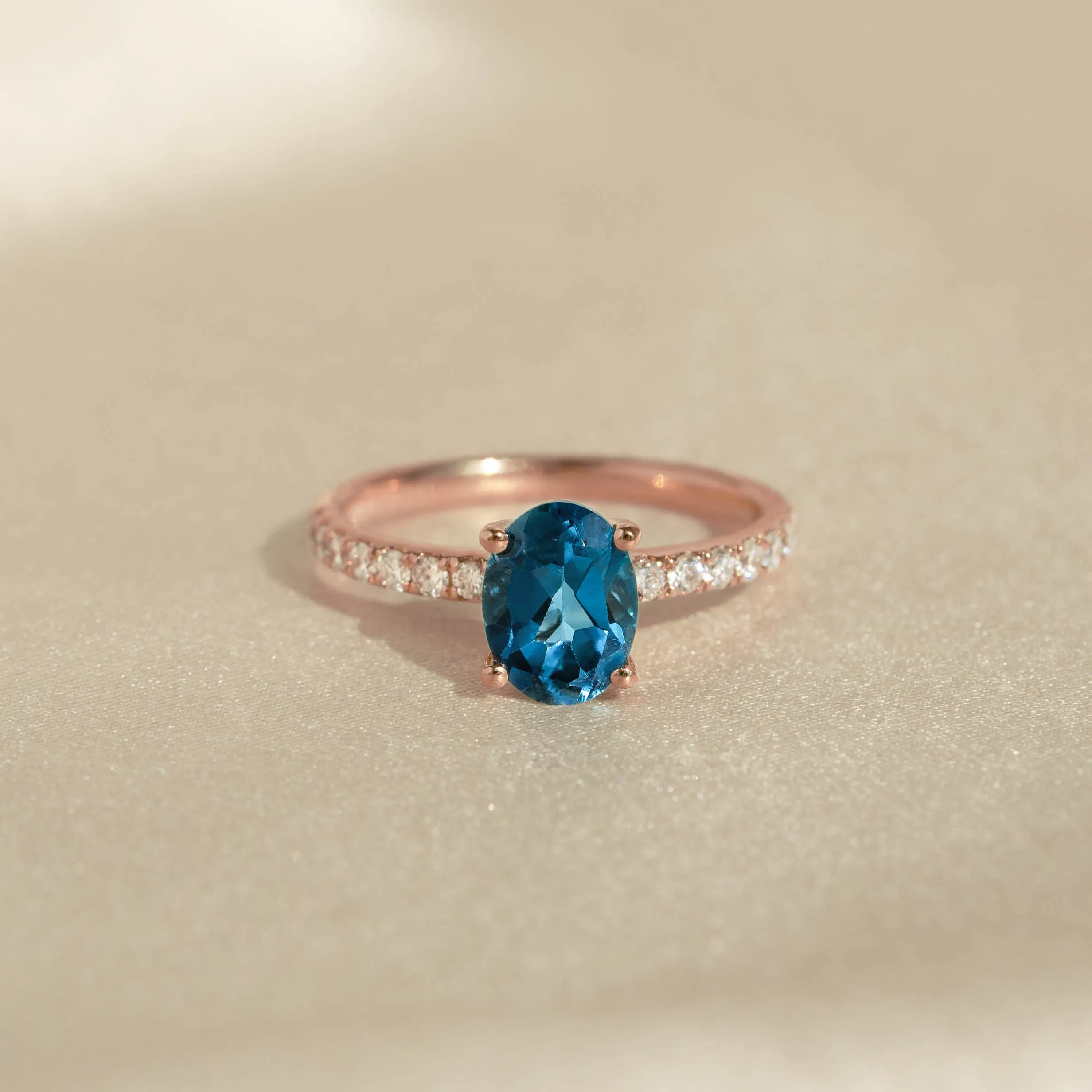 Oval London Blue Topaz and Diamond Ring Rose Gold - Minette