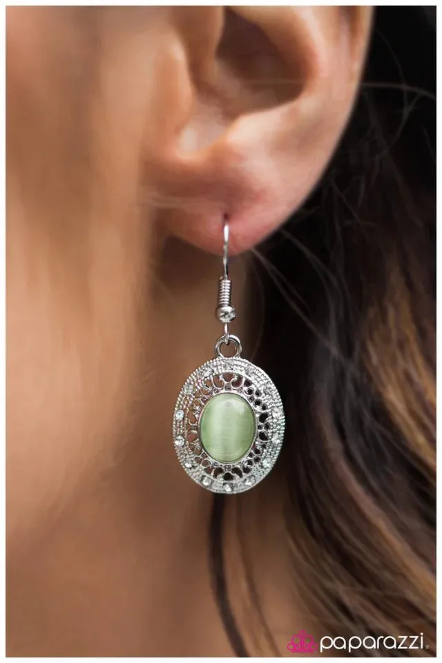 Paparazzi Earring ~ Oh My Majesty! - Green