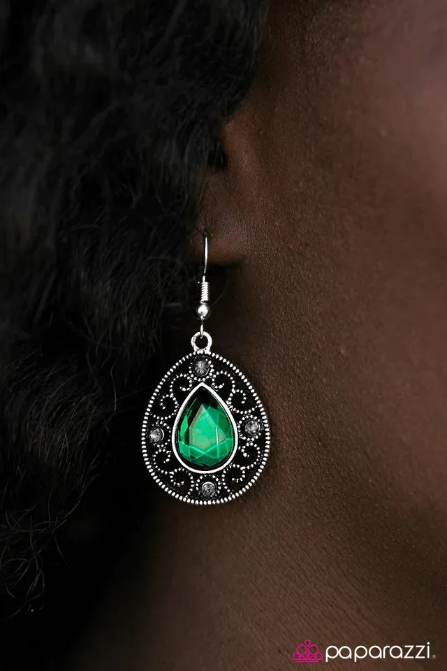 Paparazzi Earring ~ Queen Monarch - Green