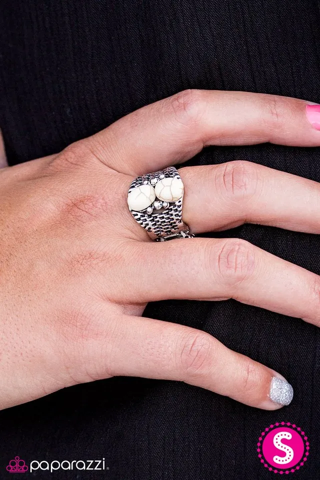 Paparazzi Ring ~ DUNES-day - White