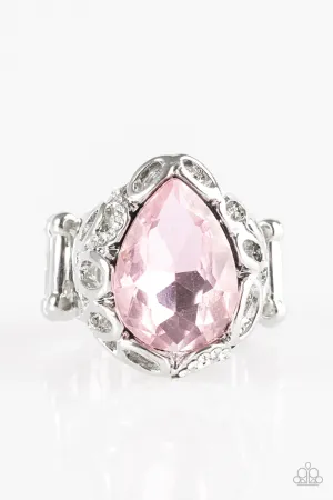 Paparazzi Ring ~ Live Like A Queen - Pink