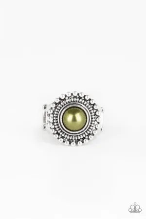 Paparazzi Ring ~ Regal Royal - Green