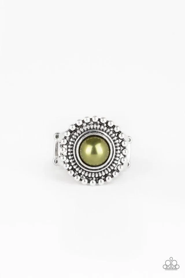 Paparazzi Ring ~ Regal Royal - Green