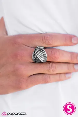 Paparazzi Ring ~ Rules Were Made To Be Broken - Silver