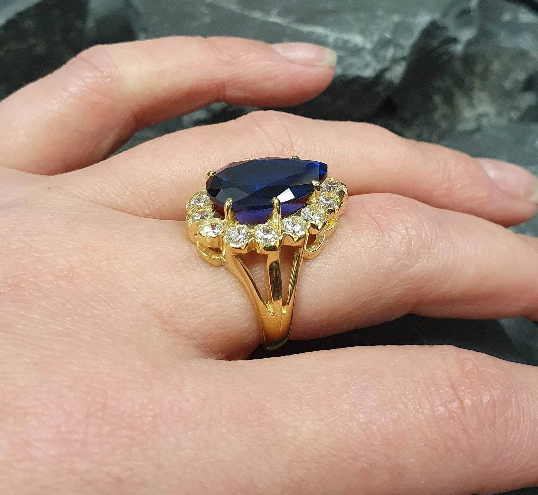 Victorian Sapphire Gold Ring - Blue Teardrop Ring - Vintage Sapphire Ring